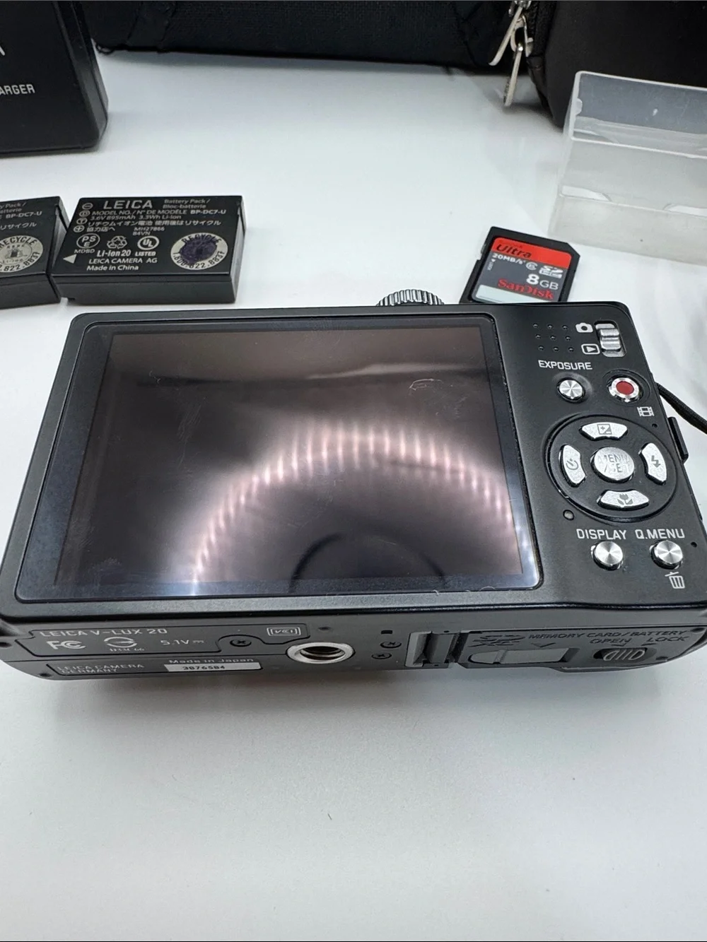Leica V-Lux 20 Digital Camera W/ Case Charger 3X Batteries 8GB Card Bag Cords